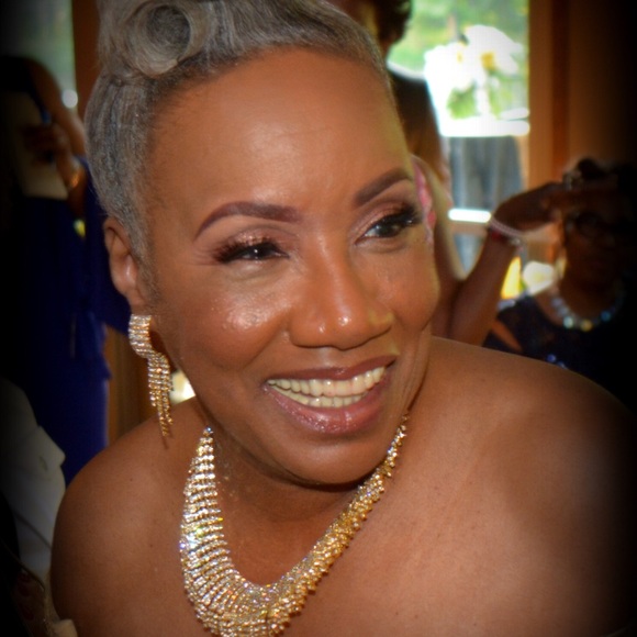 Meet your Posher, Jacquelin - Picture 1 of 1